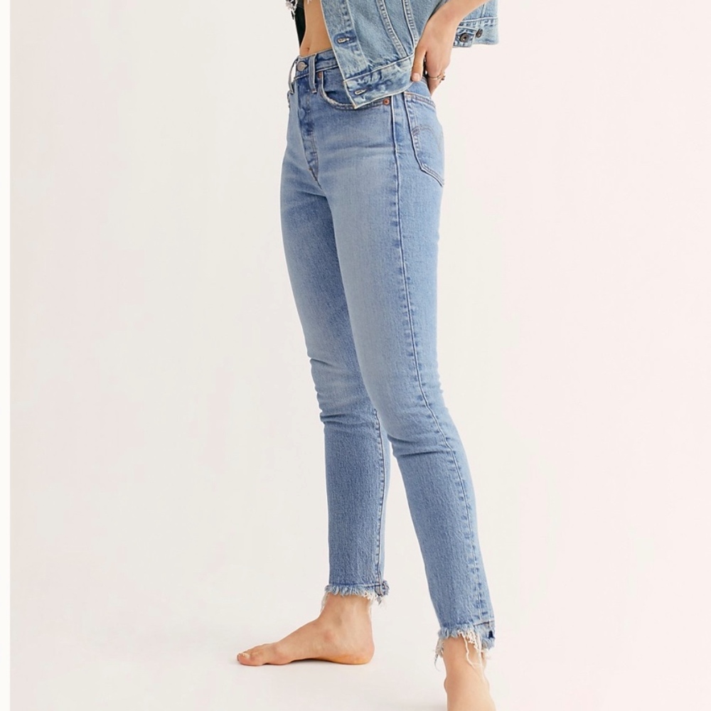 Levi’s 501 Skinny - Frayed bottoms
